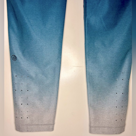 MPG Sport Invigorate ombré leggings blue. Size M. - Picture 5 of 8